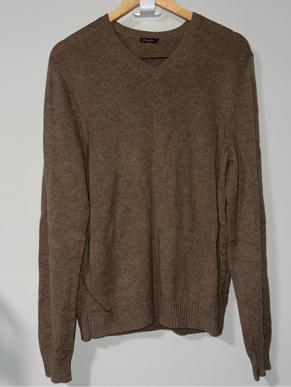 J. McLaughlin 100% cashmere v neck sweater size large